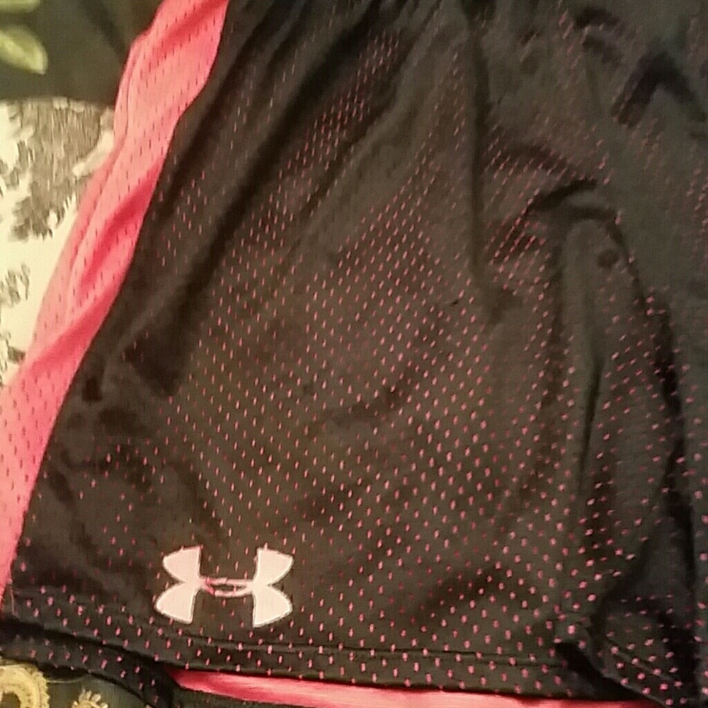 Women underamour shorts